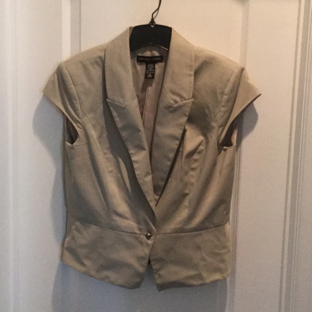 Cap sleeve blazer!!